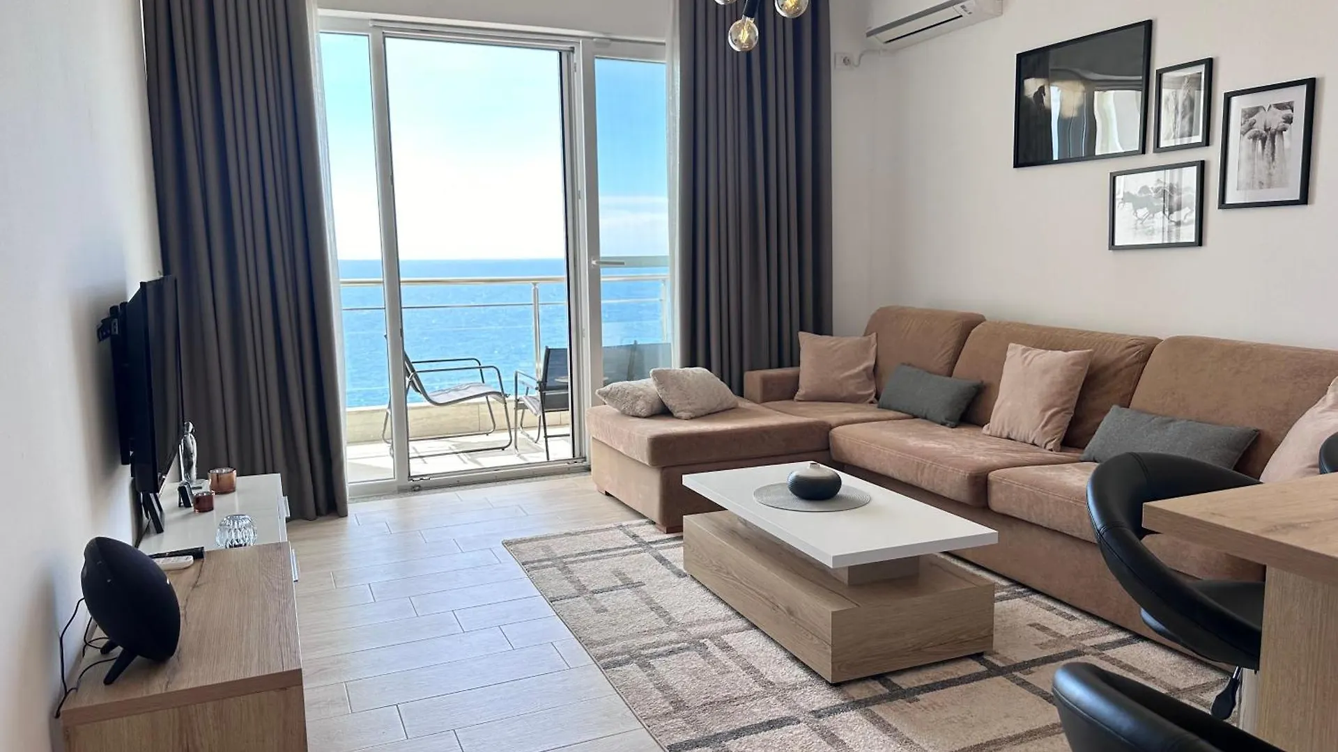Sunny View Apt Sarande Apartment
